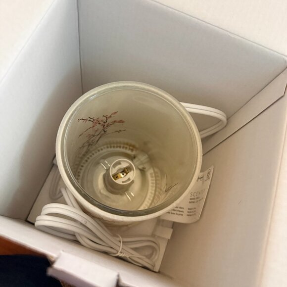 Scentsy Cherry Blossom Charitable Cause Warmer - NEW - Picture 6 of 8